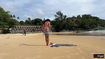 再生 彼女が休んでいる間に見知らぬ女の子の窓を登って彼女を犯した