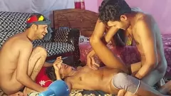 play Çift Sorun: Sıcak Hint Gangbang'da İki Guy ve İki Kız