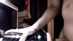 play Noua jucărie a fostului dracu în apartamentul ei