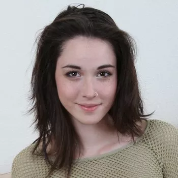 قناة Emily Grey